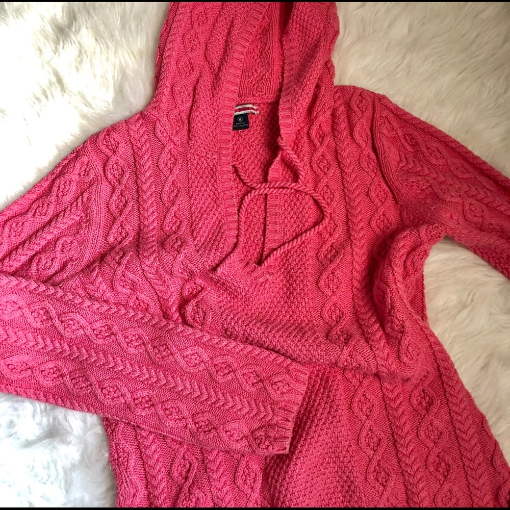 Pink hooded sweater M